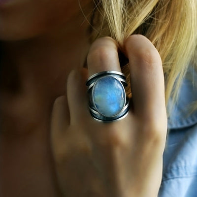 Bague ovale en pierre de lune