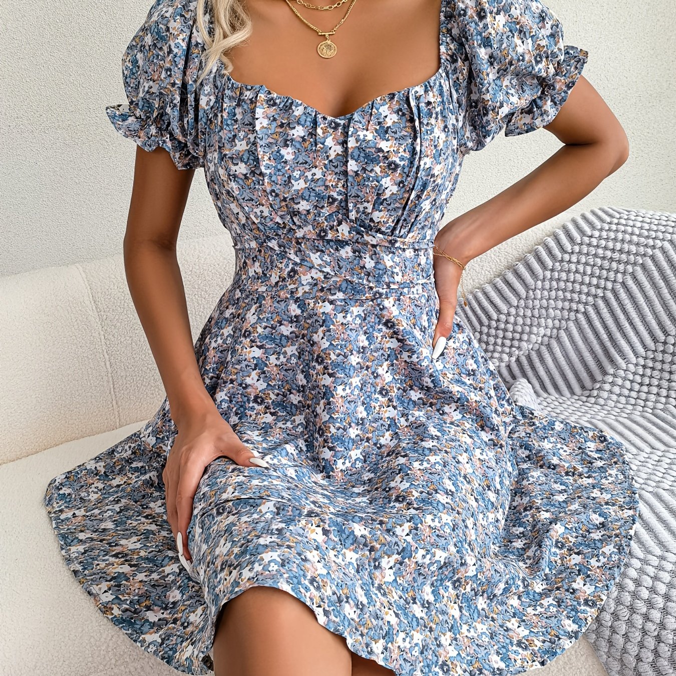 ANNA – Femme Robe à Encolure Cœur Élégante & Féminine