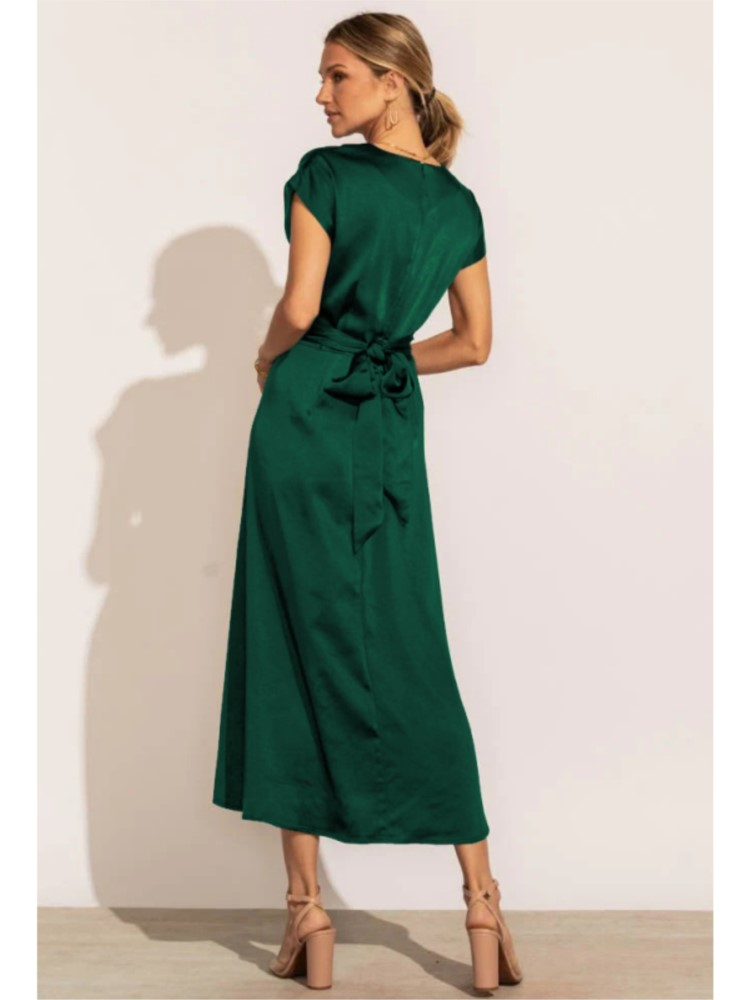 Isabelle - Robe en satin avec drapé croisé et décolleté en V