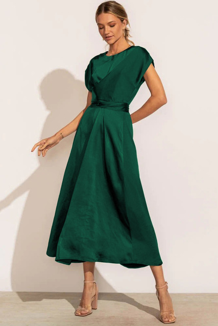 Isabelle - Robe en satin avec drapé croisé et décolleté en V