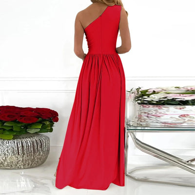 VELAVIE – Femme Robe Asymétrique Fendue Élégante & Audacieuse