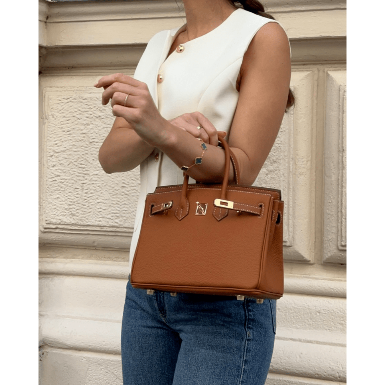 Lucien Moreau™ | Kensington