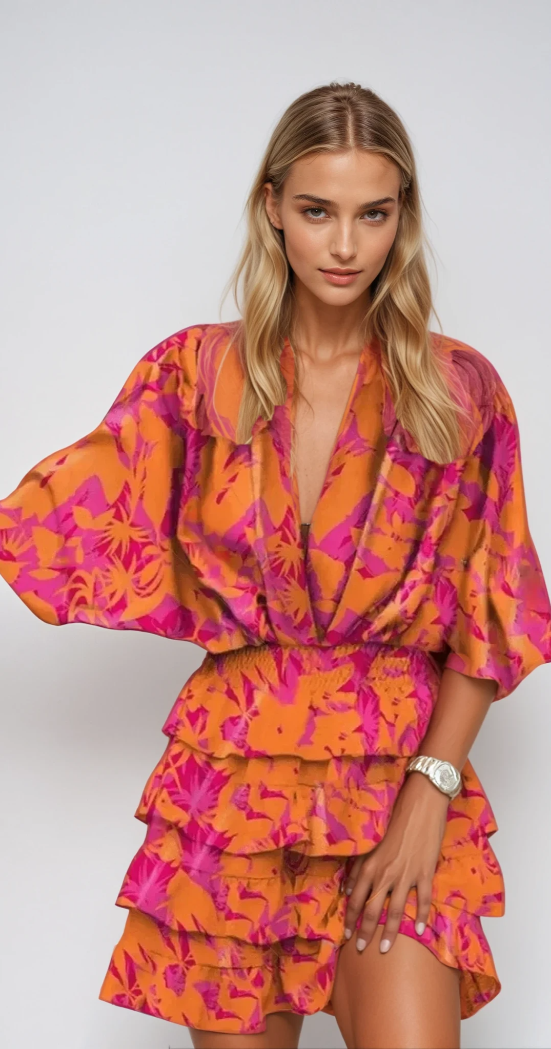 Eléa - Robe d'été élégante avec décolleté en V