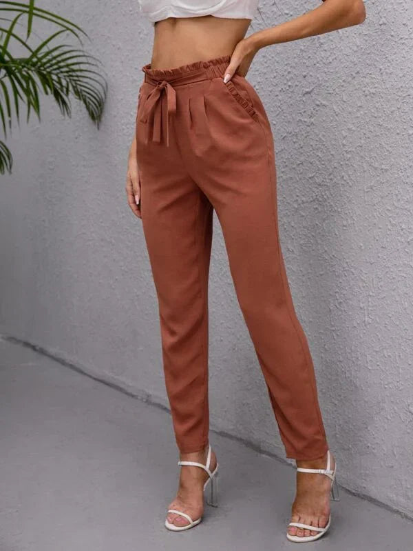 Karine | Pantalon serré avec cravate pour femme | travail