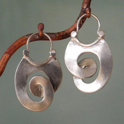 Naia – Boucles Vintage en Argent Vieilli