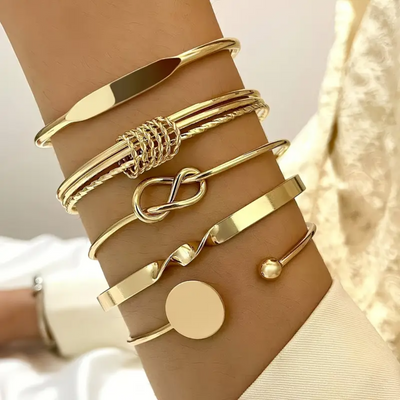 Clara™ | Ensemble de bracelets élégants avec détails de nœuds et finition dorée luxueuse
