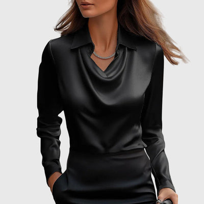 Sylvie | Blouse avec un éclat luxueux et un col plissé