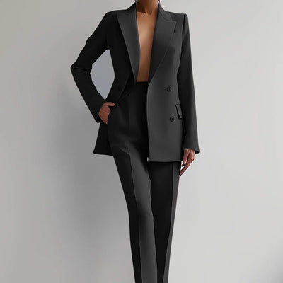 Tailleur sur mesure pour femmes, coupe élégante et ajustée - Adriana
