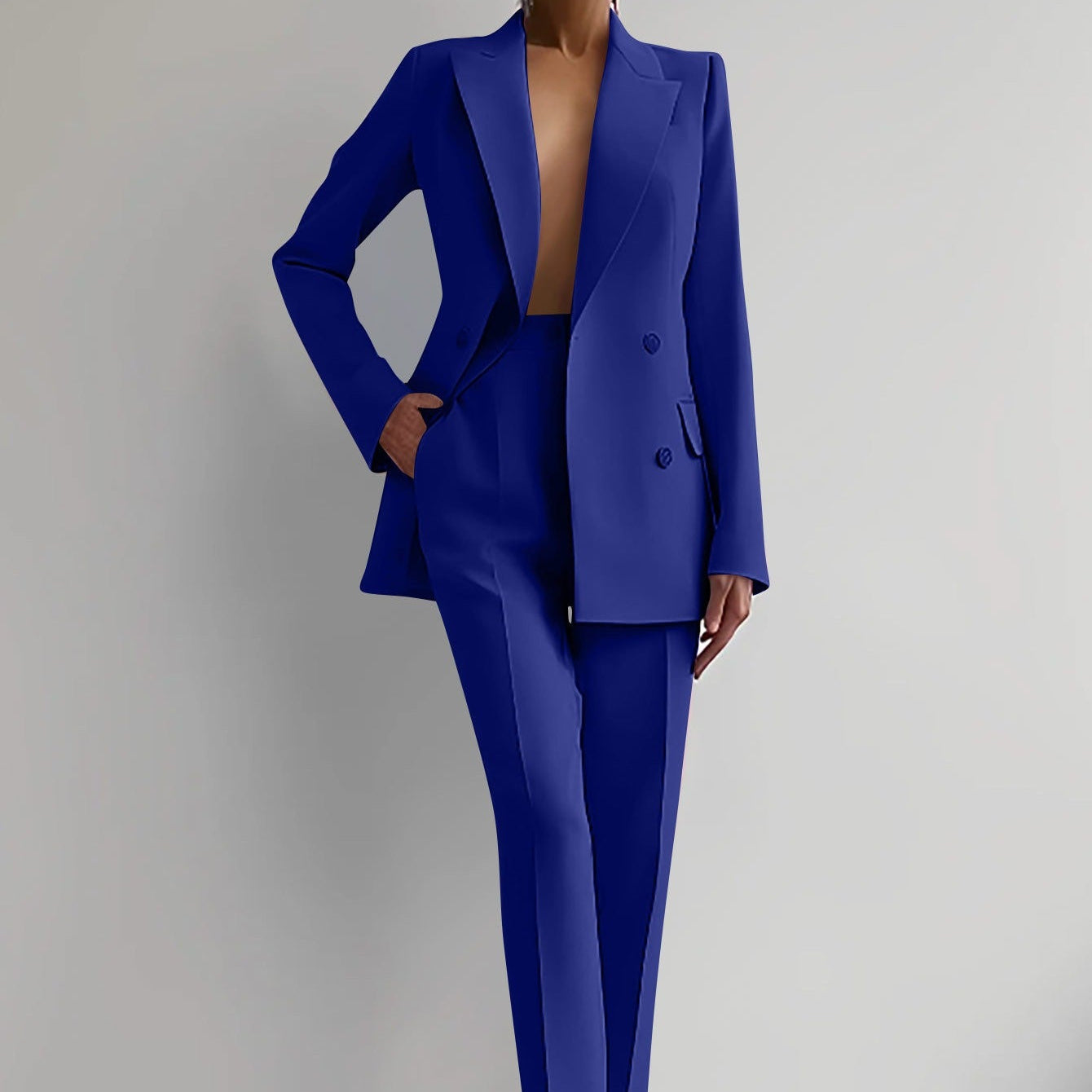 Tailleur sur mesure pour femmes, coupe élégante et ajustée - Adriana