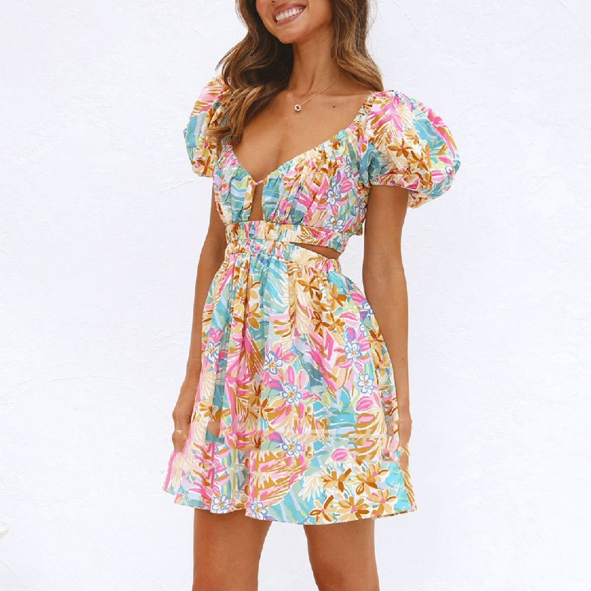 Robe courte à imprimé floral et encolure froncée - Valeria