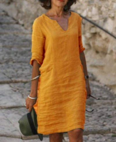 Aarna | Robe en lin décontractée à col en V avec coupe relaxe pour femmes