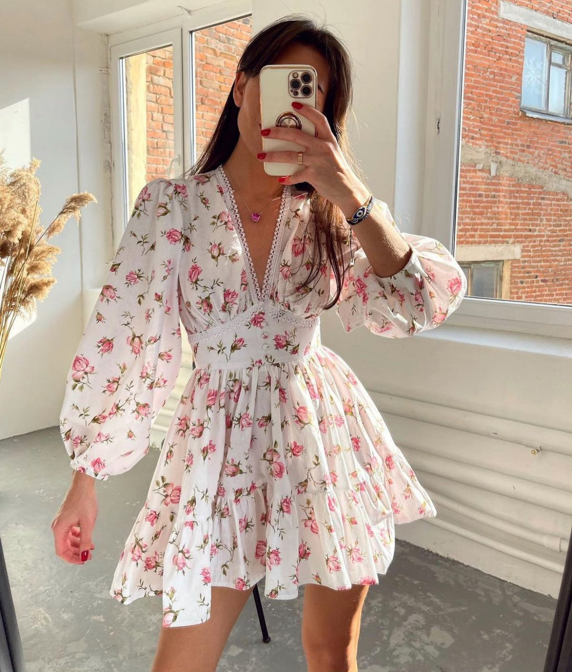 Amandine – Robe Courte Fleurie Parfaite pour les Festivals et Journées Ensoleillées