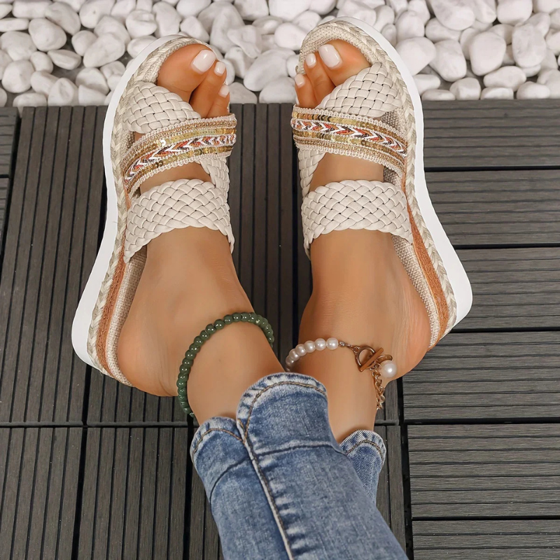 Cyntia | Sandales Compensées Tressées Pour Femmes | De noel