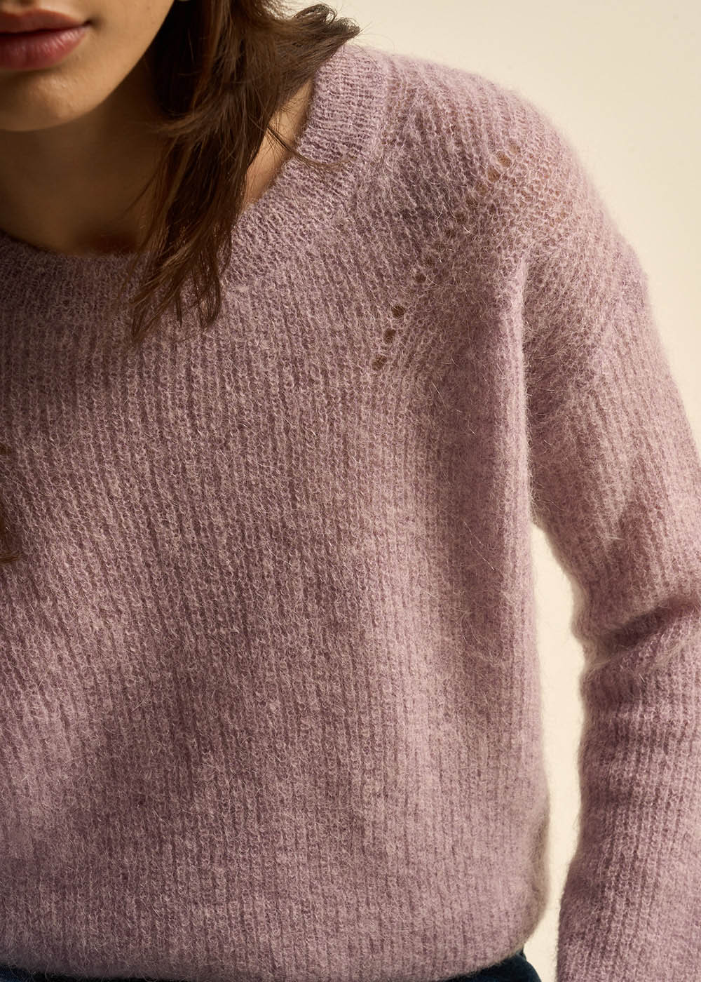 Pull col rond à détails tricotés