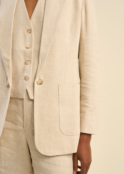 Veste de tailleur contenant du lin