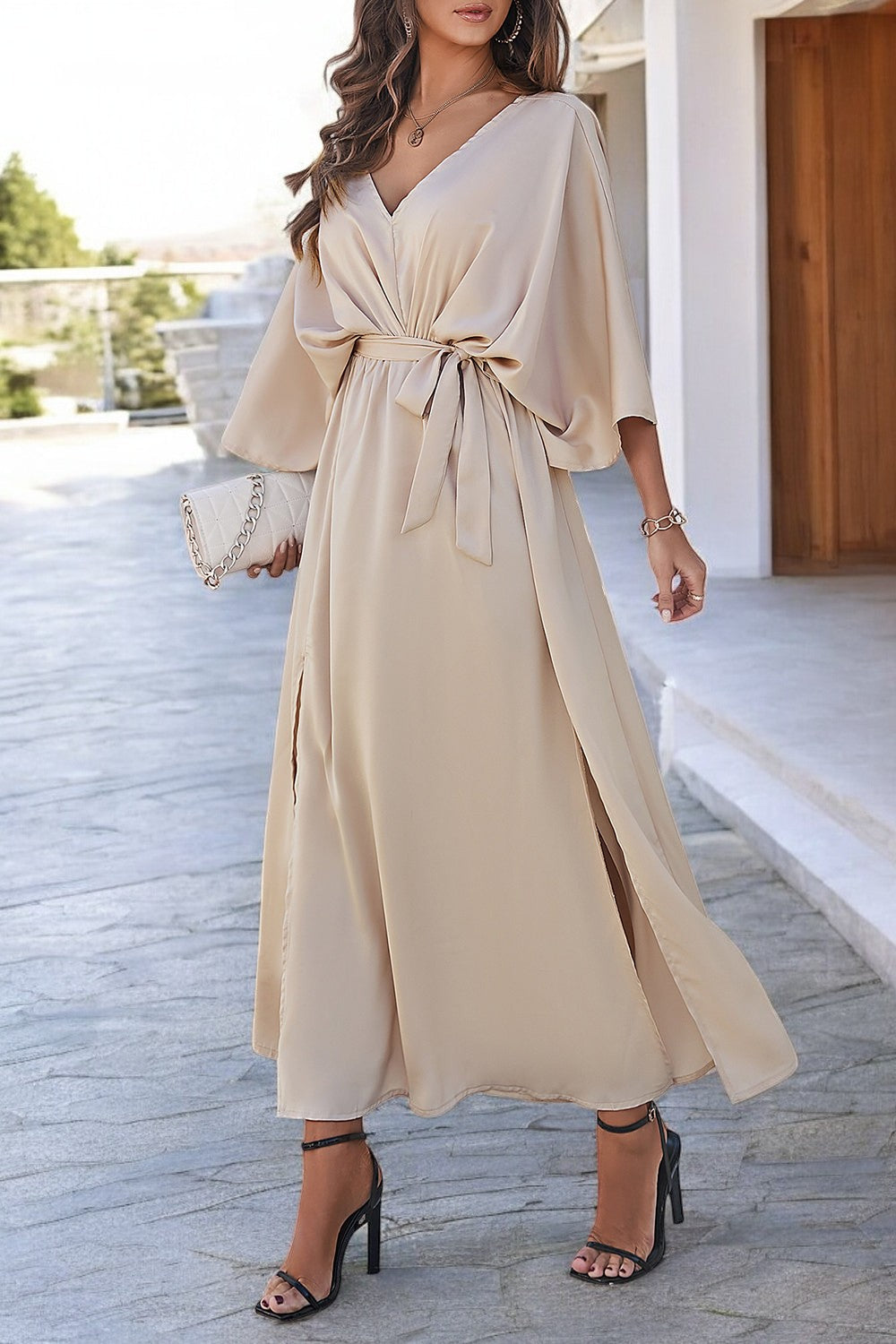 Colette - Robe fendue, décolleté en V et manches nouées