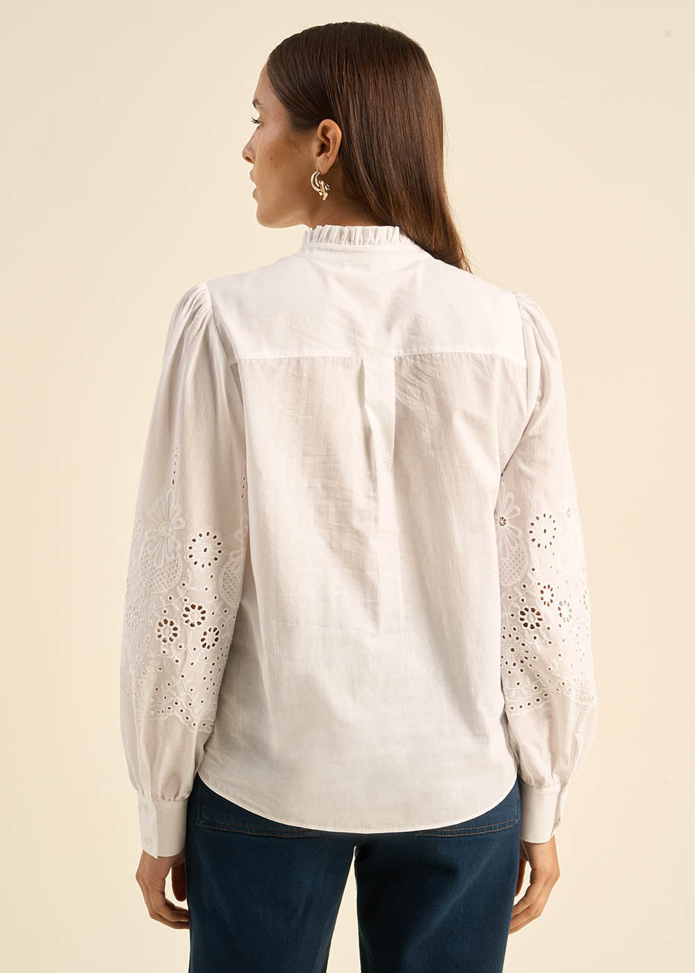 Blouse avec détails brodés