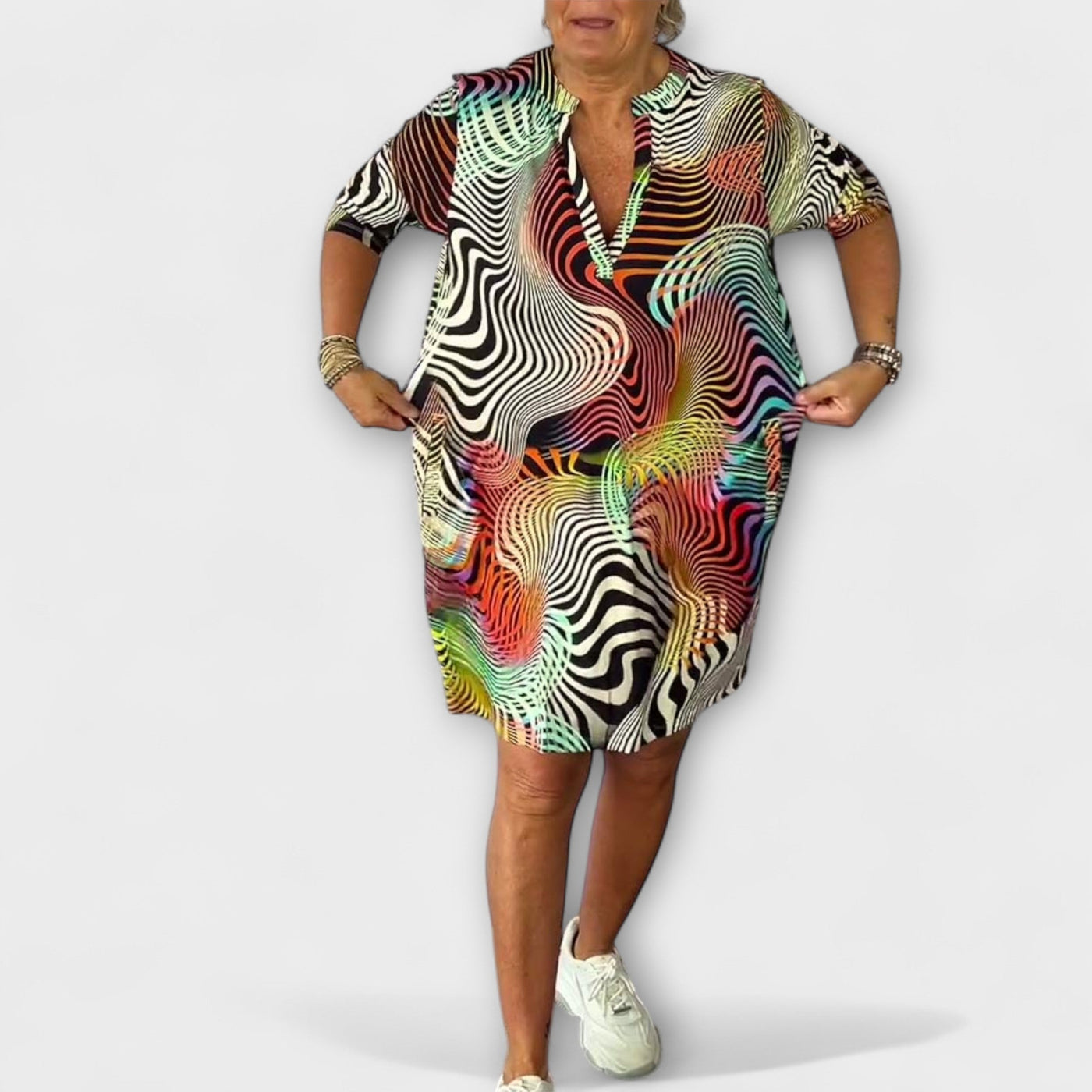 Liora - Robe colorée avec décolleté en V