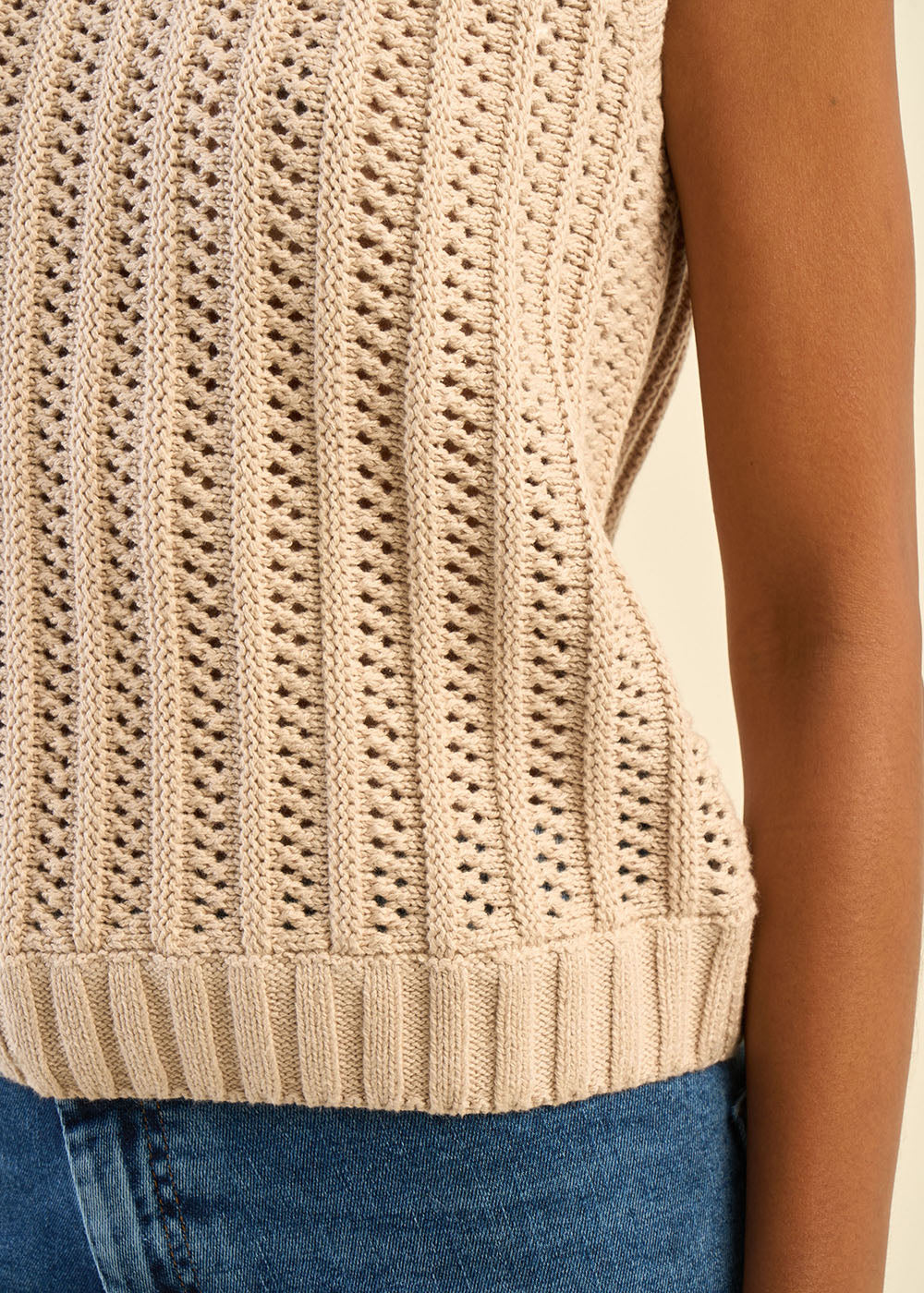 Pull sans manches à col rond