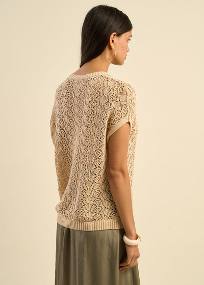 Pull ajouré à col rond et sans manches