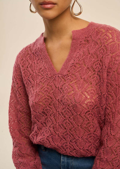Pull droit à col tunisien et détails fantaisie