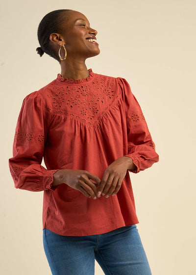 Blouse en voile de coton avec broderies anglaises