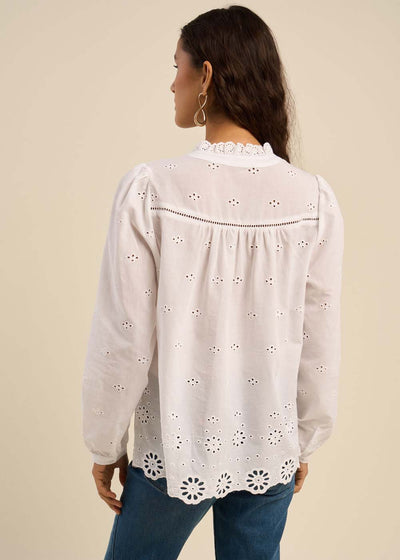 Chemise ample détails romantiques