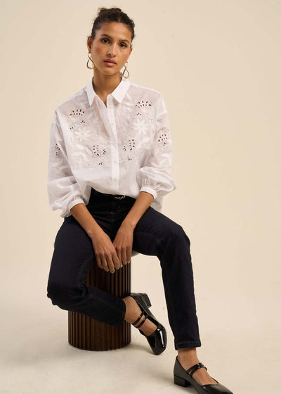 Chemise détails broderies ton sur ton