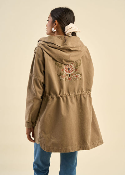 Parka mi-longue brodée