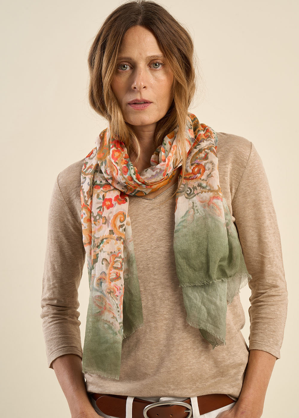 Foulard motifs floral et abstrait