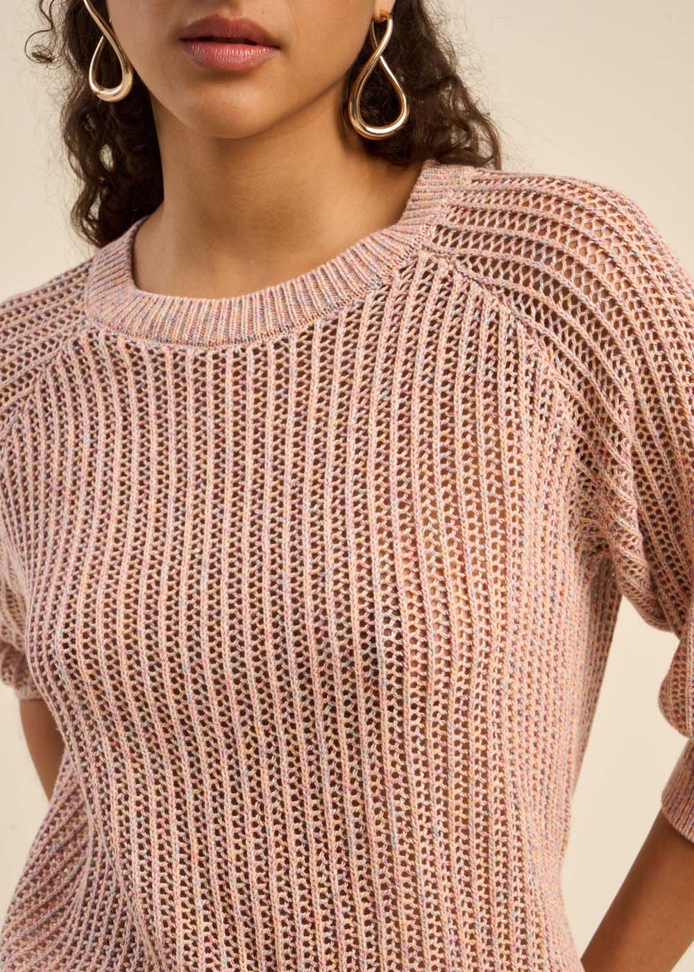 Pull léger à manches 3/4 et maille ajourée