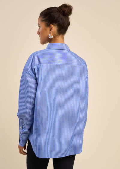 Chemise oversize à rayures bleues et blanches