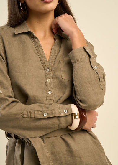 Robe chemise ceinturée à manches ajustables