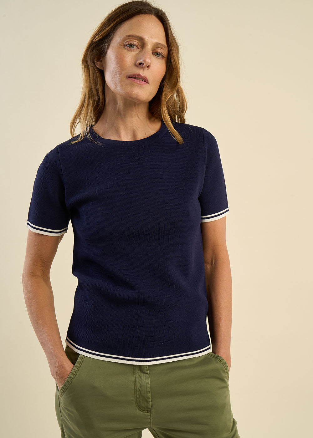 Pull à manches courtes et à rayures sportives