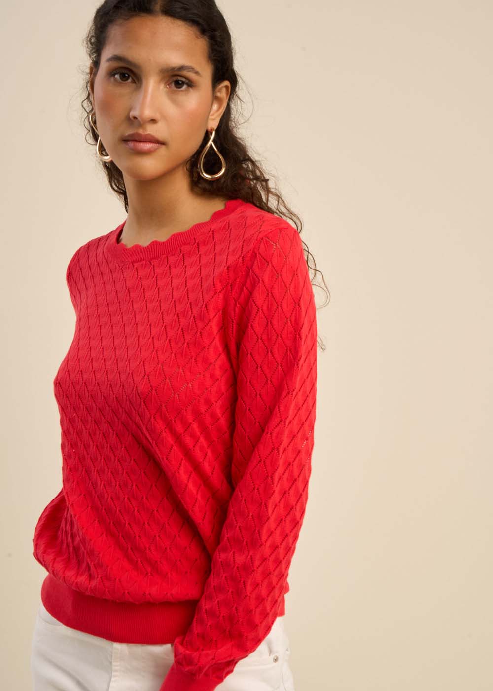 Pull ajouré détails festonnés