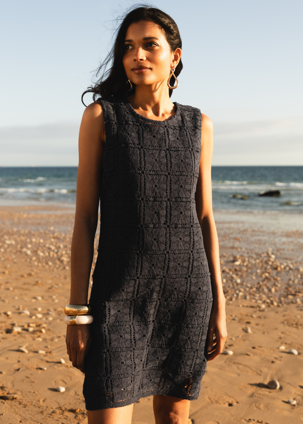 Robe en maille ajourée sans manches