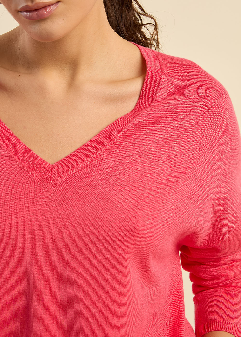 Pull maille fine col V