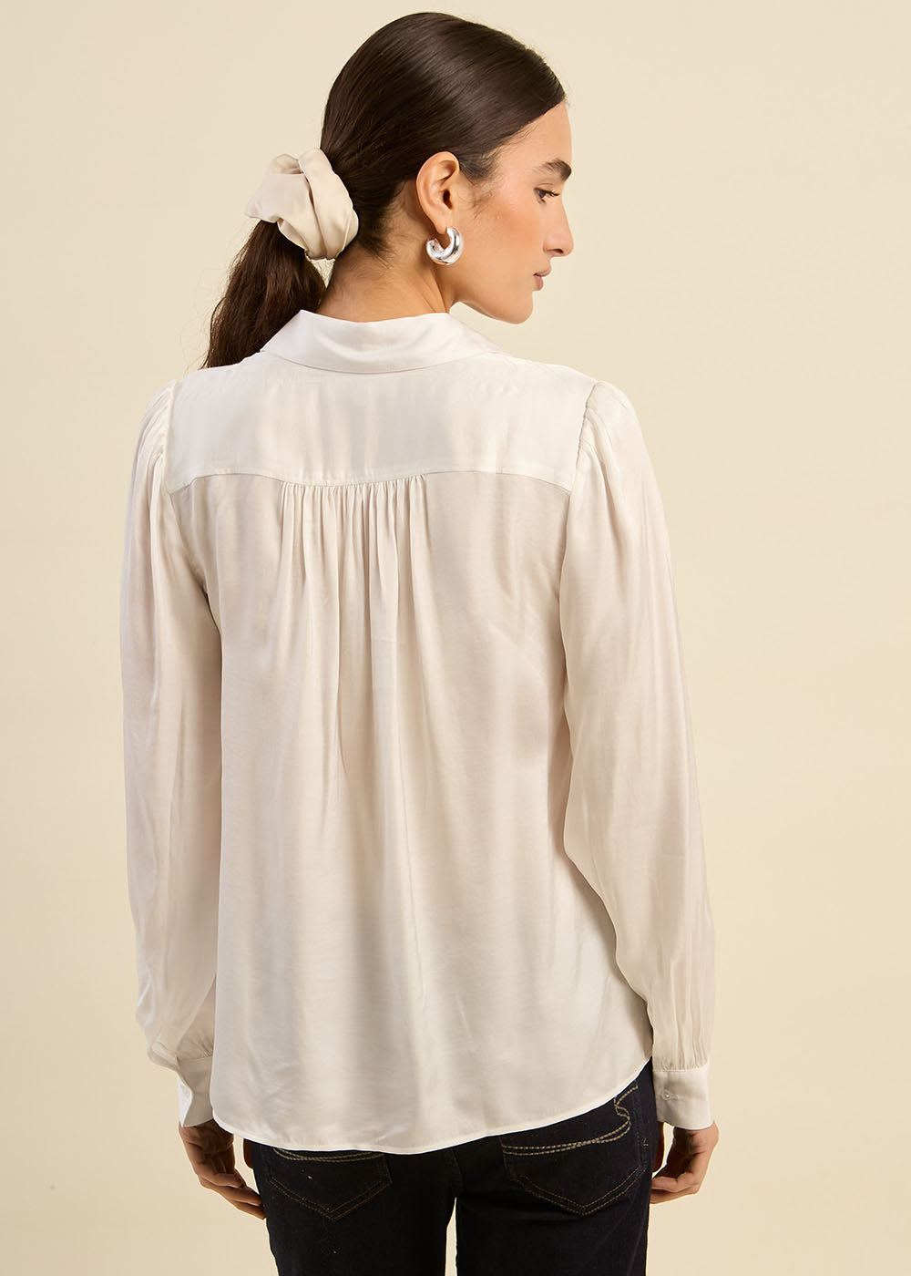 Blouse fluide à col V
