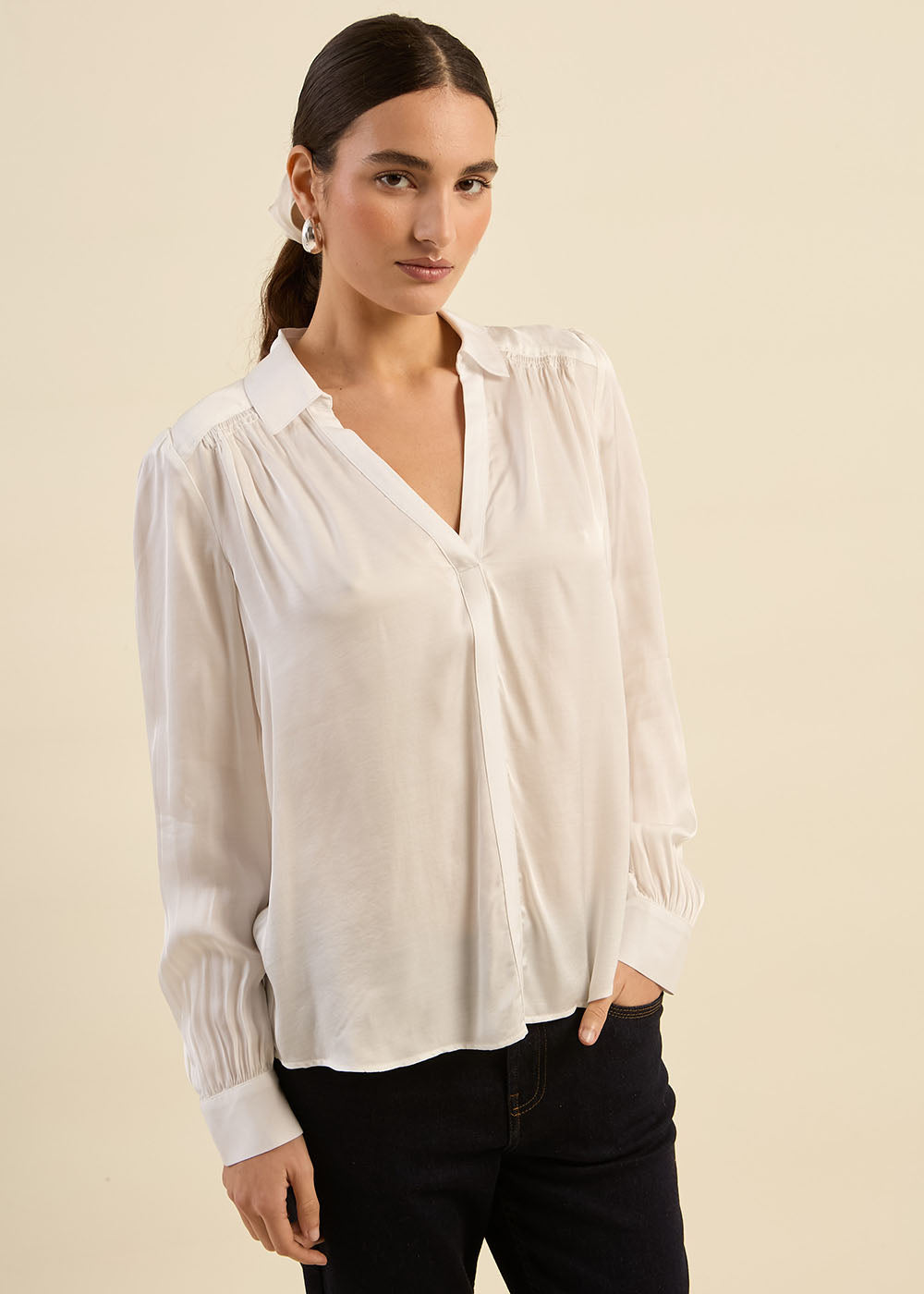 Blouse fluide à col V