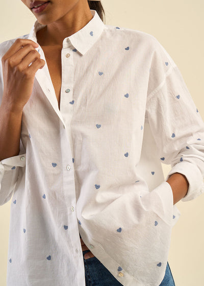 Chemise motifs petits coeurs