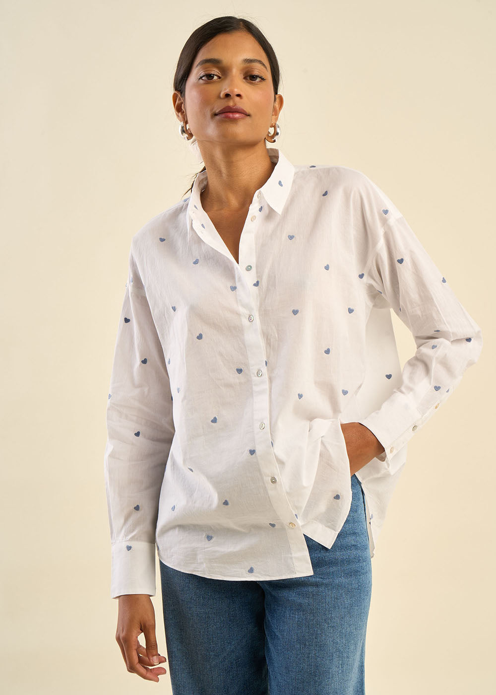 Chemise motifs petits coeurs