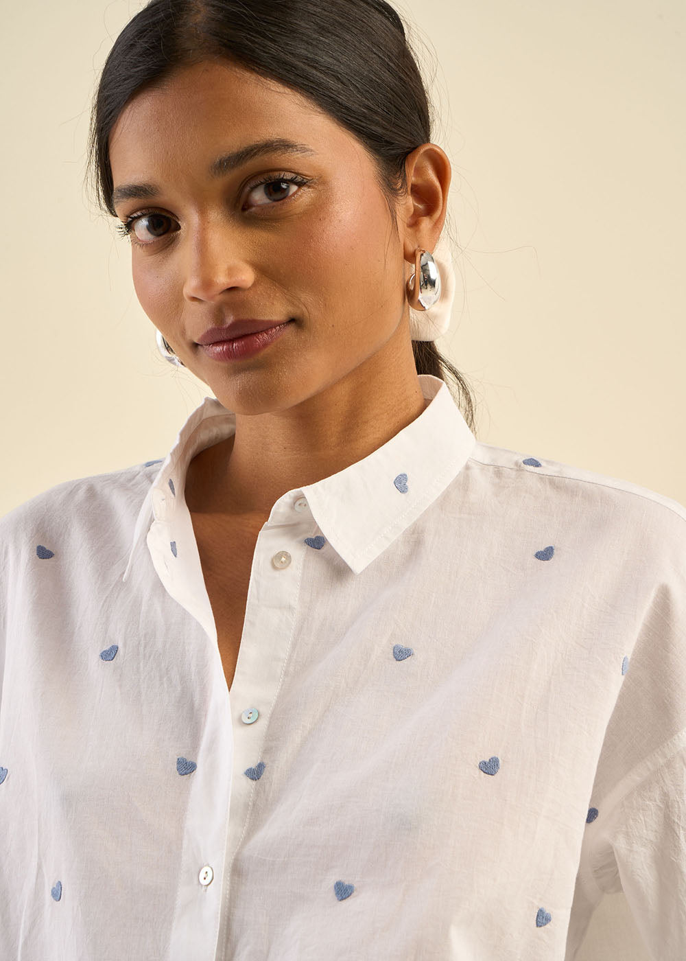 Chemise motifs petits coeurs