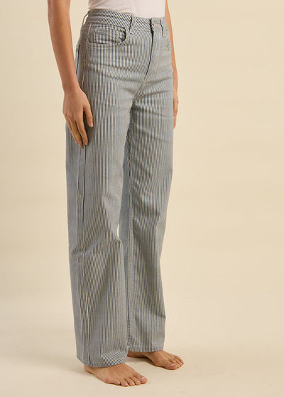 Pantalon droit et rayé à taille haute