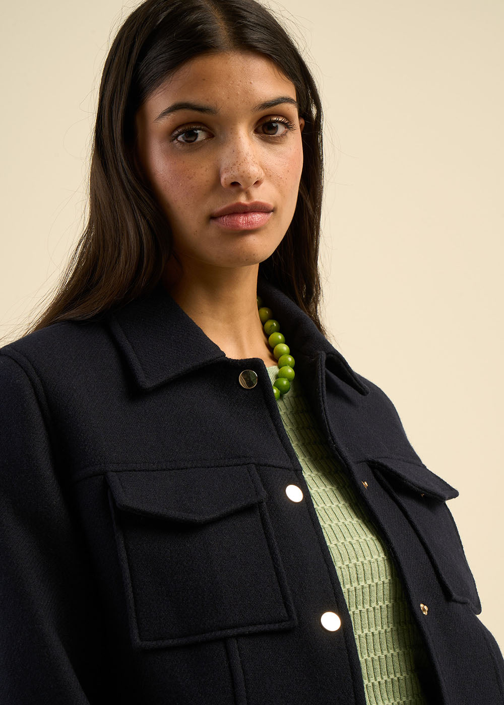 Manteau court en drap de laine