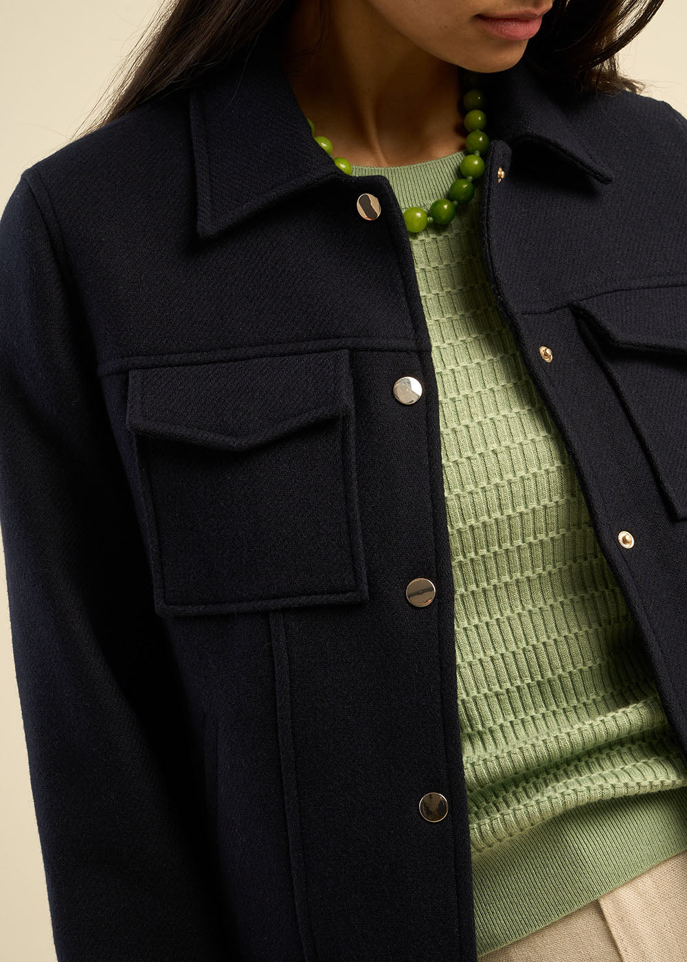 Manteau court en drap de laine