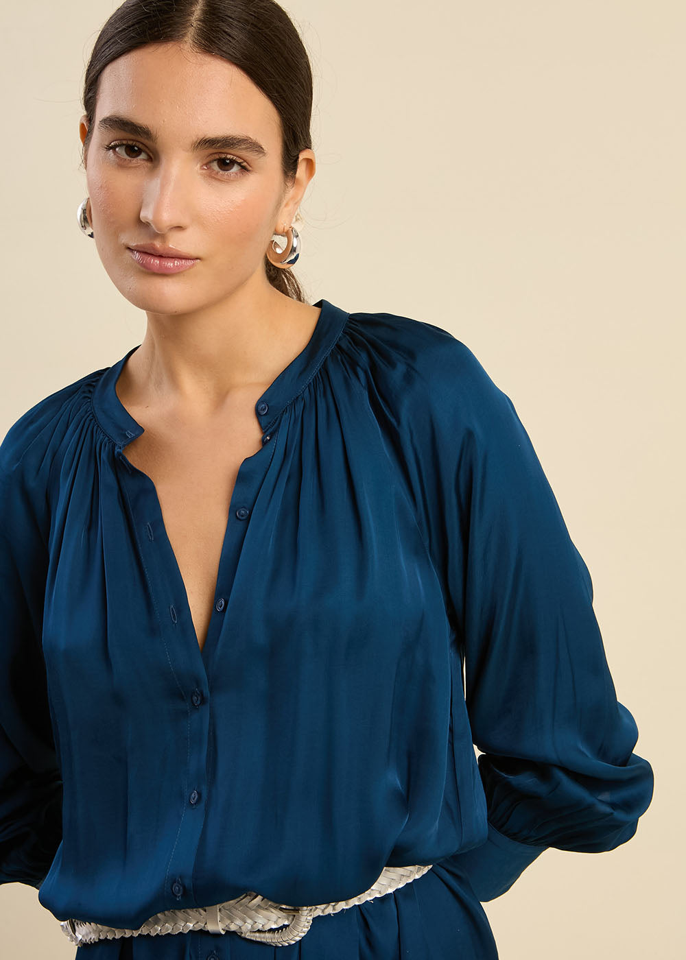 Robe chemise longue en satin