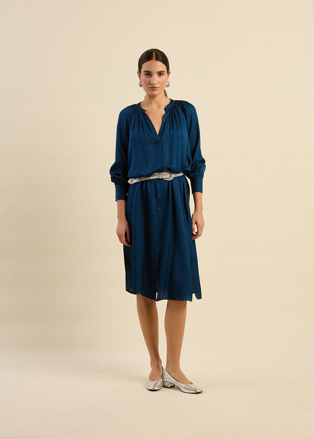 Robe chemise longue en satin
