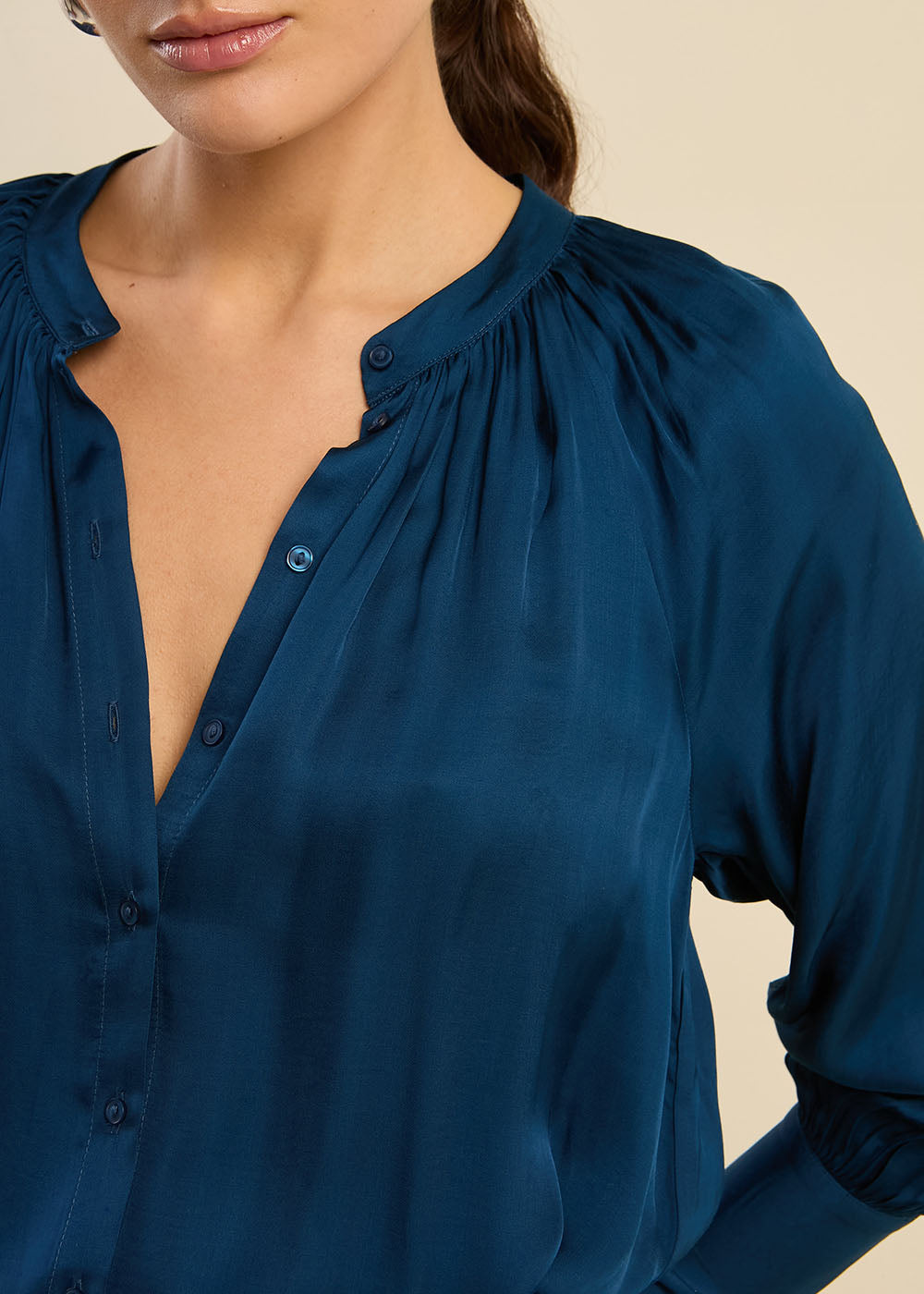 Robe chemise longue en satin