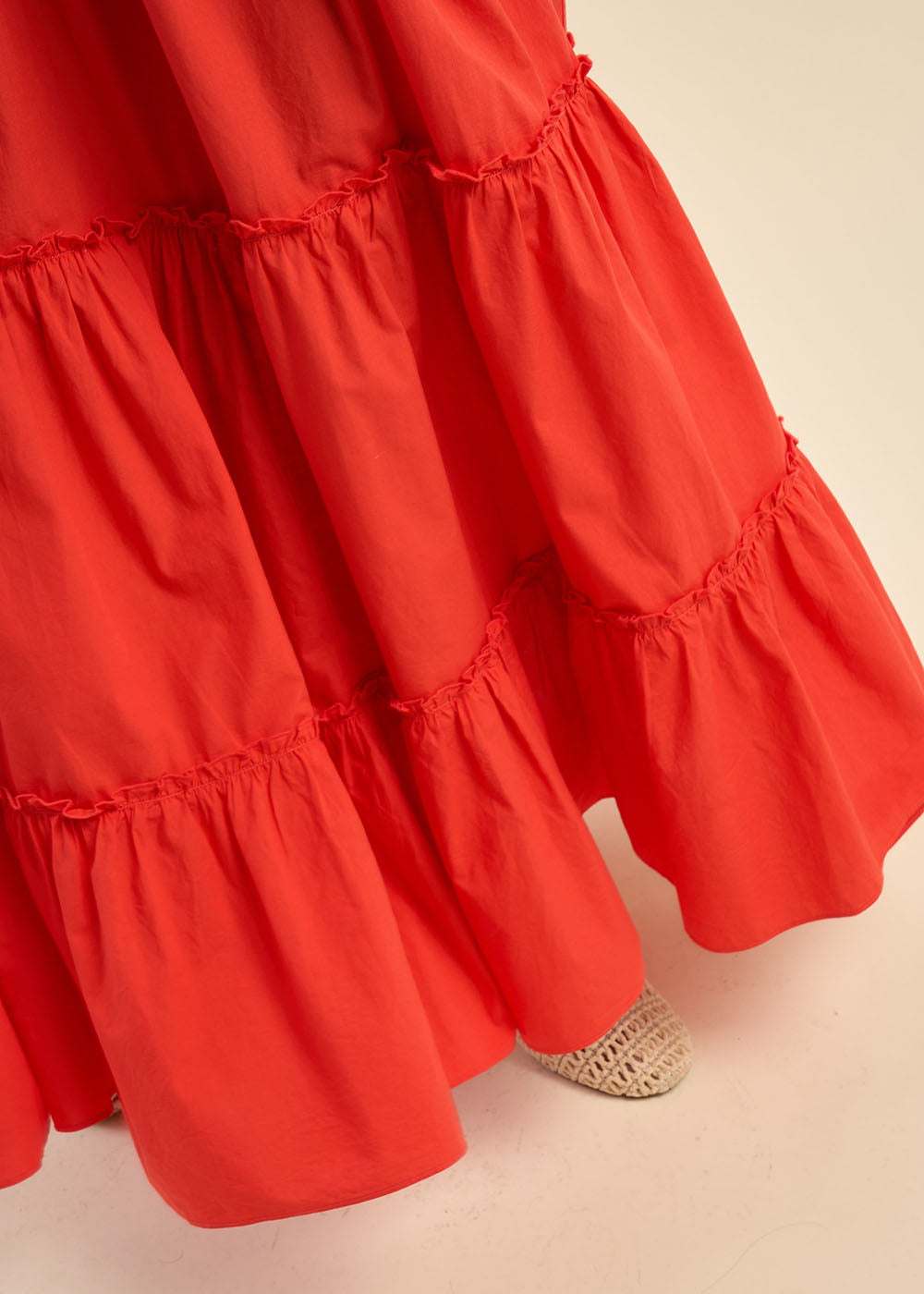Robe longue dos nu à volants