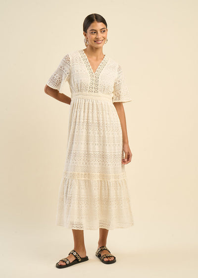 Robe longue en dentelle
